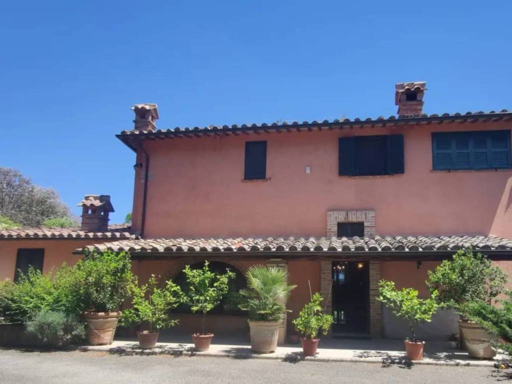 casa indipendente in vendita a Corciano in zona Solomeo