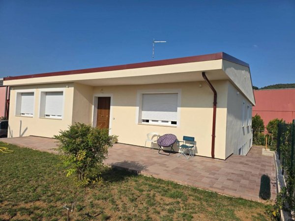 casa indipendente in vendita a Corciano in zona Ellera Chiugiana