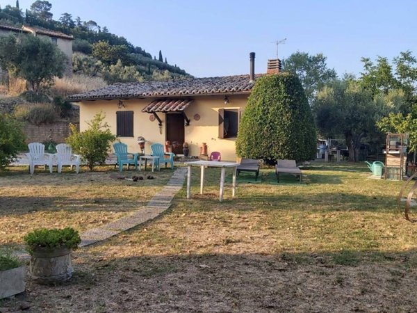 casa indipendente in vendita a Corciano