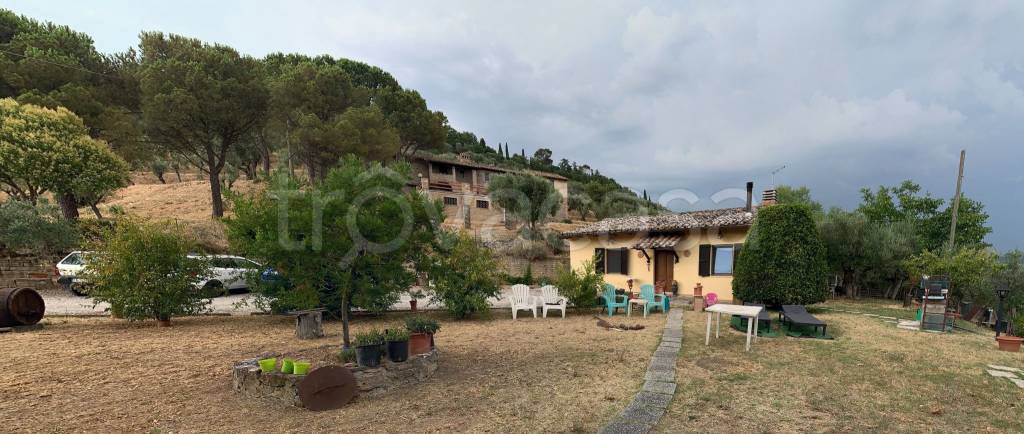 casa indipendente in vendita a Corciano