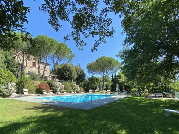 intera palazzina in vendita a Corciano