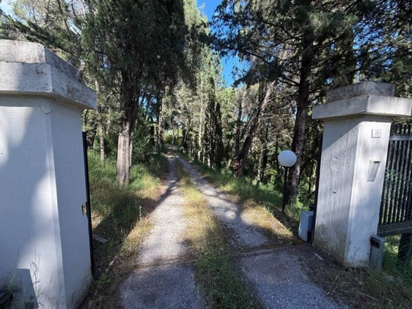 casa indipendente in vendita a Corciano
