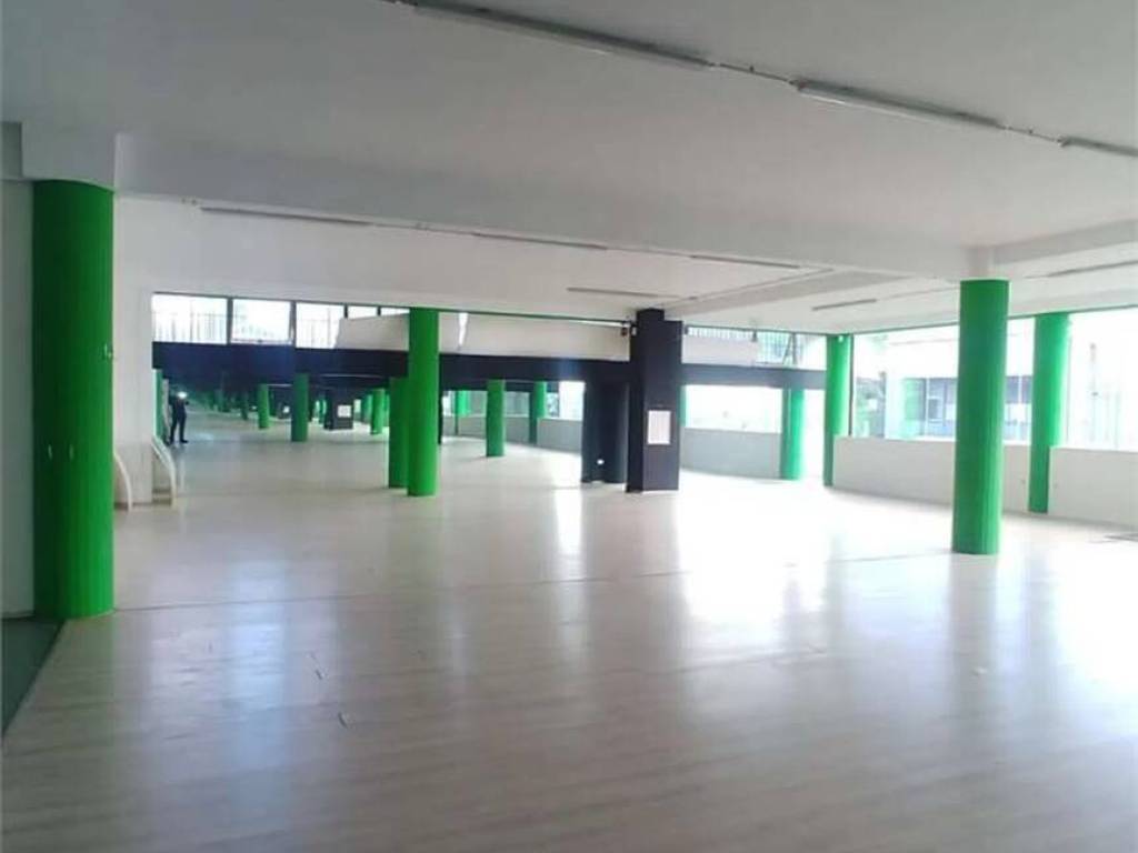 negozio in vendita a Corciano in zona Ellera Chiugiana