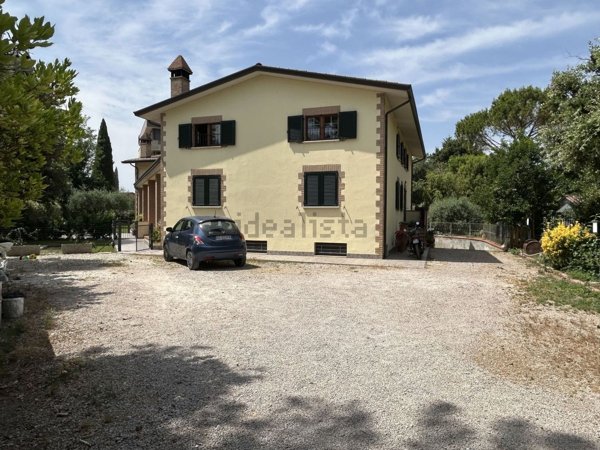 appartamento in vendita a Corciano in zona Strozzacapponi