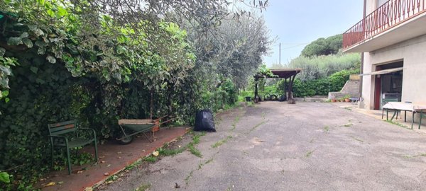 casa indipendente in vendita a Corciano in zona Ellera Chiugiana