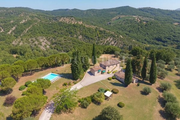 negozio in vendita a Corciano