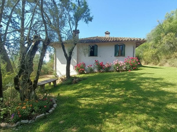 casa indipendente in vendita a Corciano in zona Terrioli