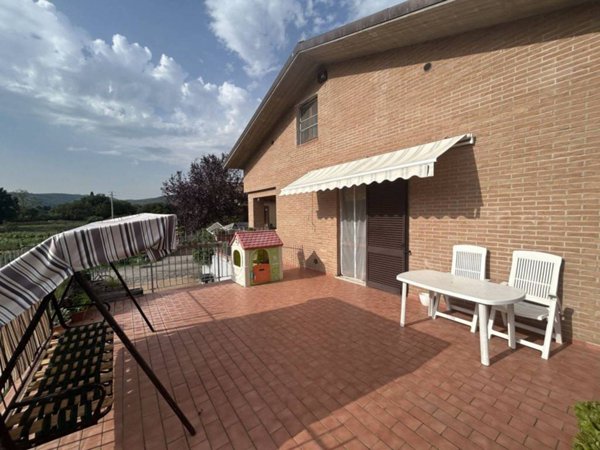 appartamento in vendita a Corciano in zona Mantignana