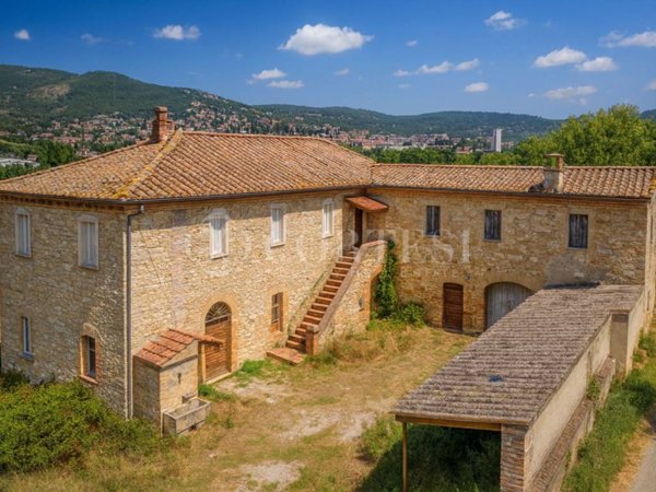 casa indipendente in vendita a Corciano in zona Solomeo