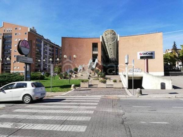 negozio in vendita a Corciano in zona Ellera Chiugiana