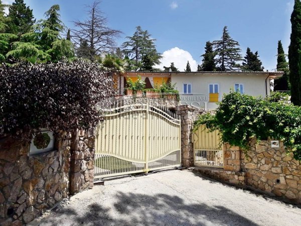 casa indipendente in vendita a Corciano