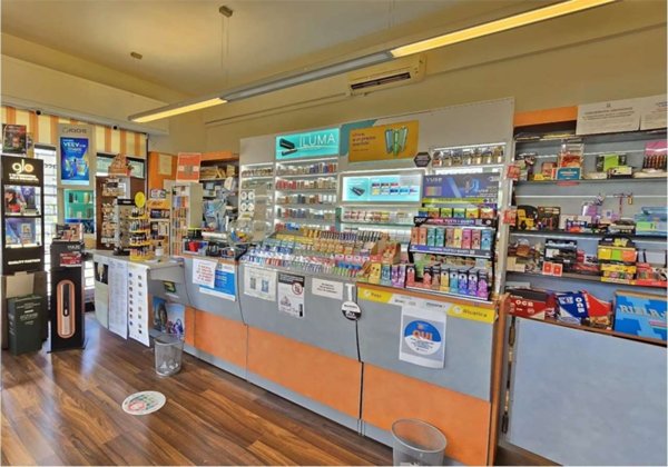 negozio in vendita a Corciano in zona Ellera Chiugiana