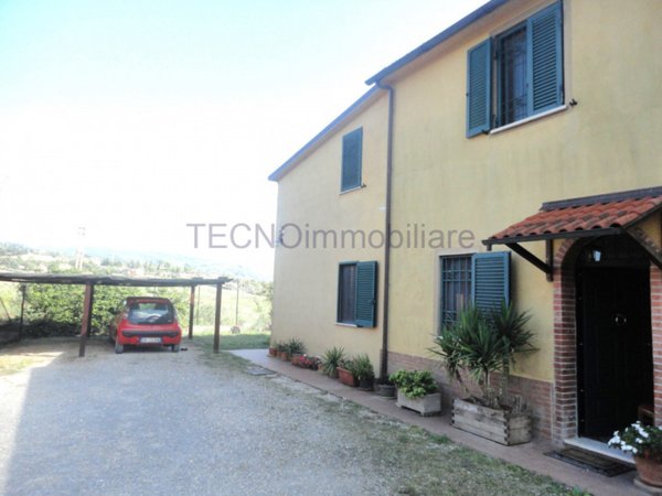 casa indipendente in vendita a Corciano
