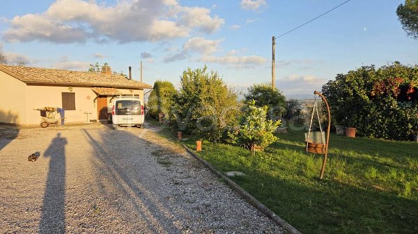 casa indipendente in vendita a Corciano