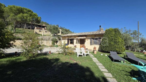 casa indipendente in vendita a Corciano