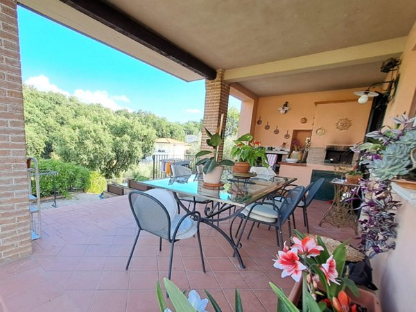 casa indipendente in vendita a Corciano in zona Solomeo