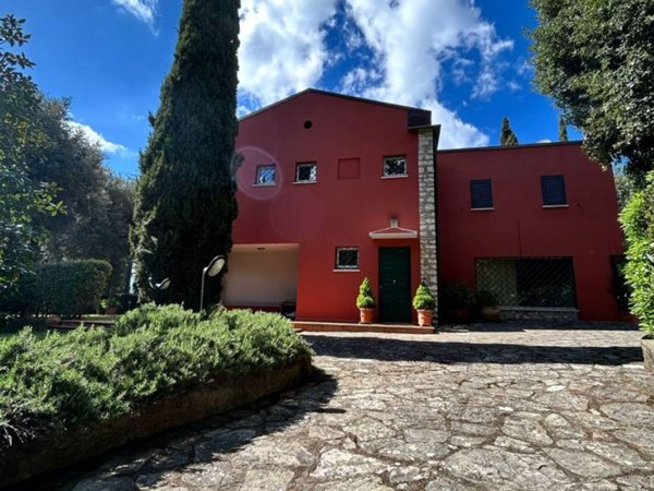 casa indipendente in vendita a Corciano
