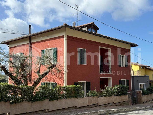 casa indipendente in vendita a Corciano in zona San Mariano