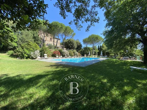 casale in vendita a Corciano