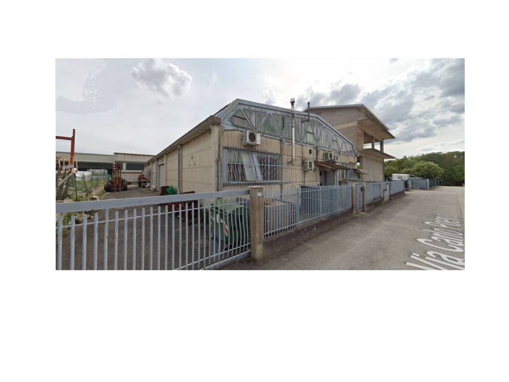 locale commerciale in vendita a Corciano in zona Strozzacapponi