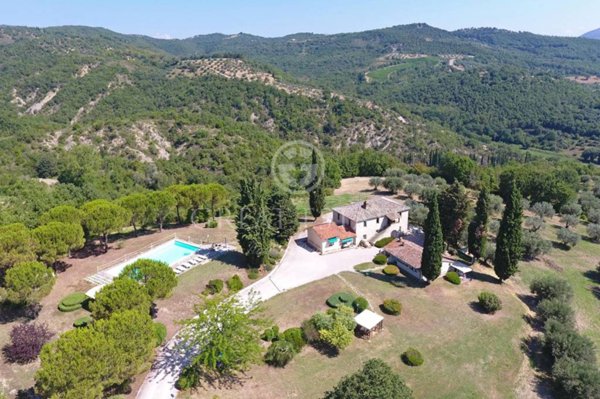 casa indipendente in vendita a Corciano in zona Mantignana