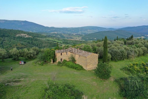casa indipendente in vendita a Corciano