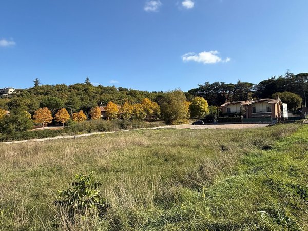 terreno edificabile in vendita a Corciano in zona Migiana