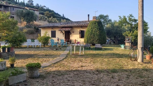 casa indipendente in vendita a Corciano