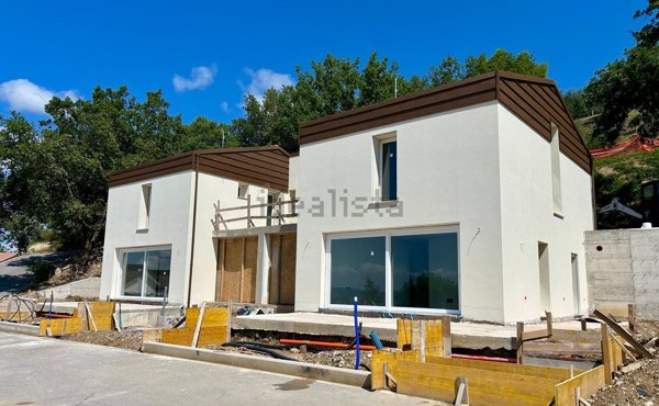 casa indipendente in vendita a Corciano