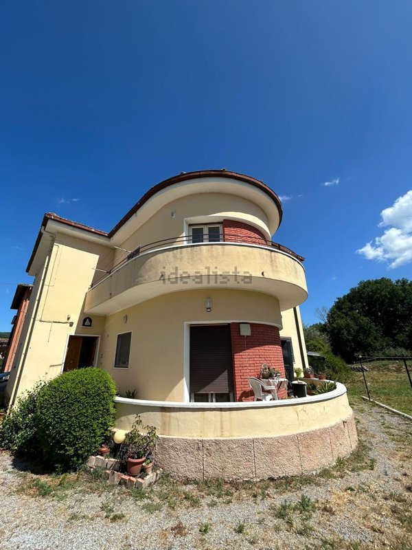 casa indipendente in vendita a Corciano in zona Mantignana