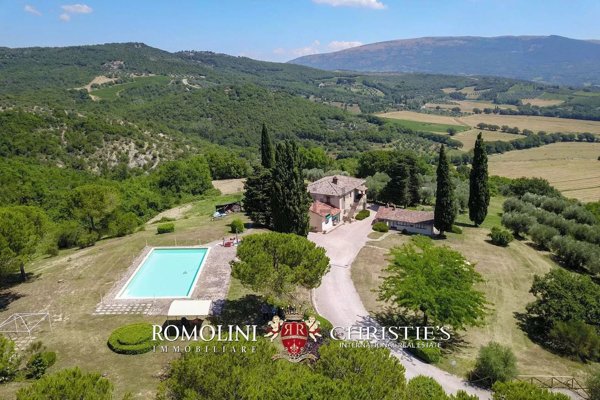 casale in vendita a Corciano