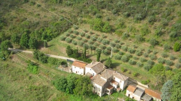 appartamento in vendita a Corciano in zona Capocavallo