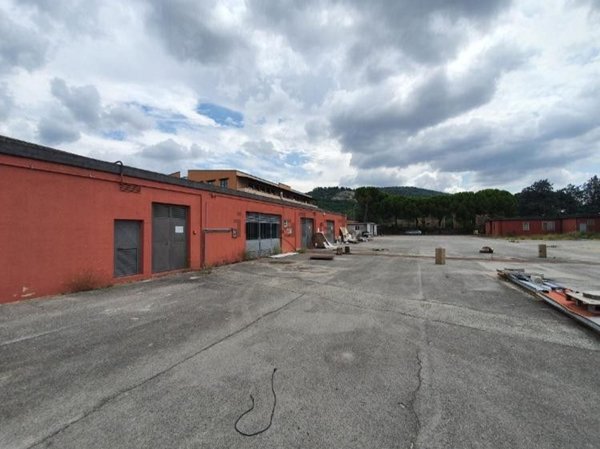 capannone in vendita a Corciano in zona Ellera Chiugiana