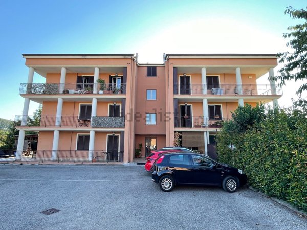 appartamento in vendita a Corciano in zona Capocavallo