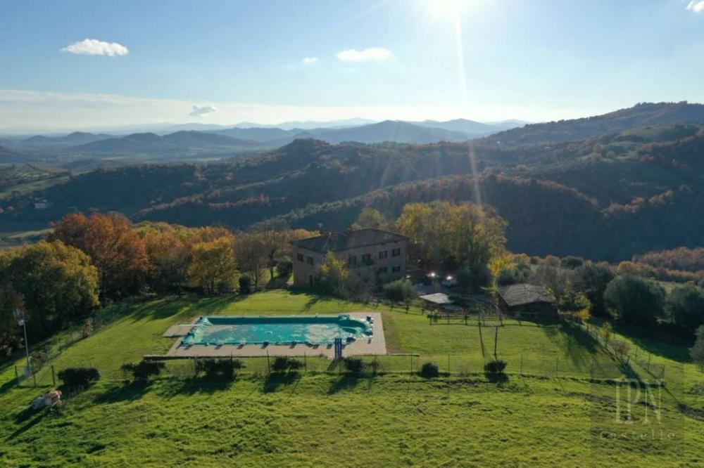 casa indipendente in vendita a Corciano