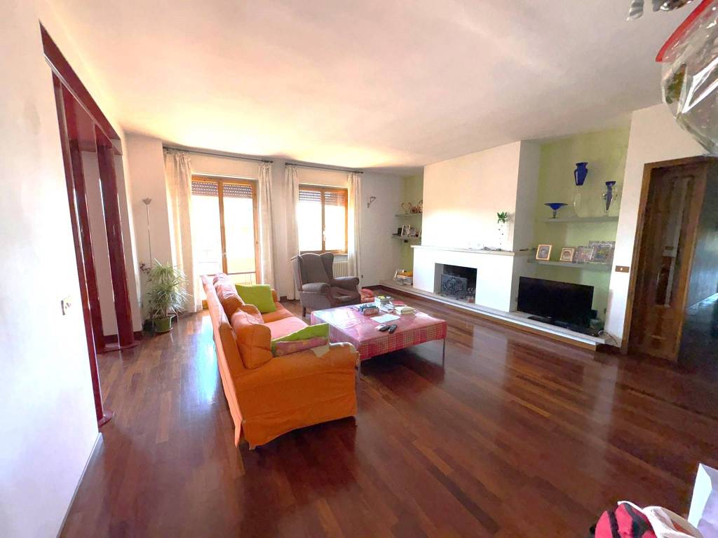 appartamento in vendita a Corciano in zona Ellera Chiugiana