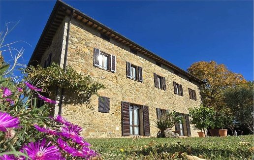 casale in vendita a Corciano in zona Mantignana