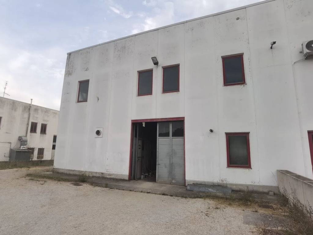 casa semindipendente in vendita a Corciano in zona Ellera Chiugiana