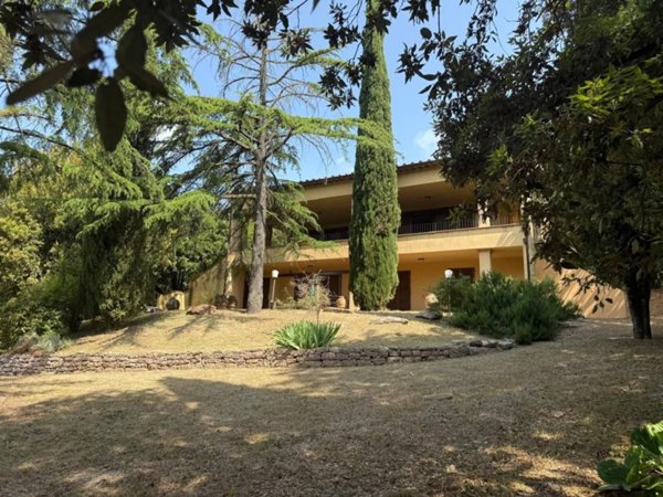 casa indipendente in vendita a Corciano