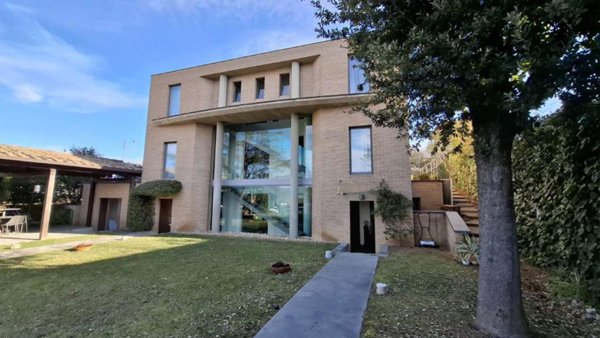 casa indipendente in vendita a Corciano