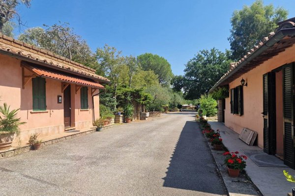 casa indipendente in vendita a Corciano in zona Solomeo