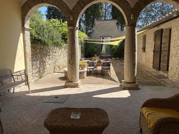 villa in vendita a Corciano in zona Mantignana