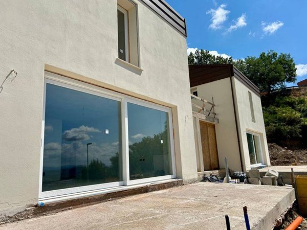 casa indipendente in vendita a Corciano