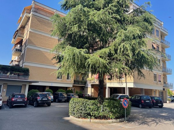 casa semindipendente in vendita a Corciano in zona Ellera Chiugiana