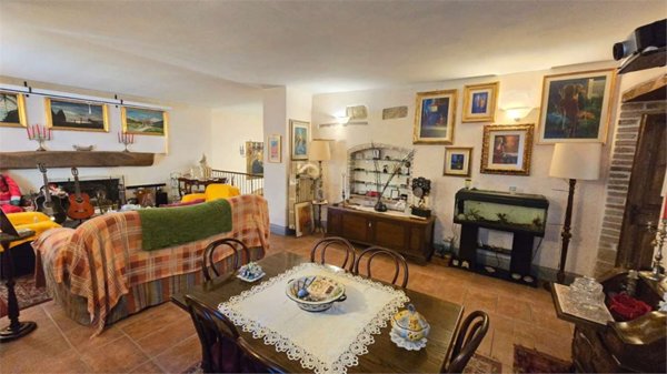 casa indipendente in vendita a Corciano in zona Solomeo