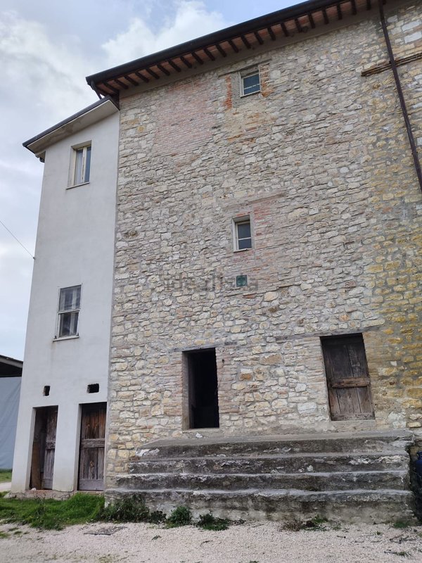 casa indipendente in vendita a Corciano in zona Mantignana