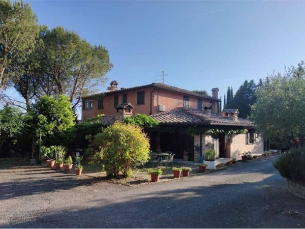 casa indipendente in vendita a Corciano