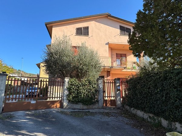 appartamento in vendita a Corciano in zona Ellera Chiugiana