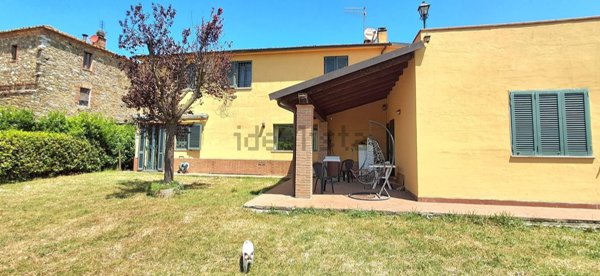 casa indipendente in vendita a Corciano