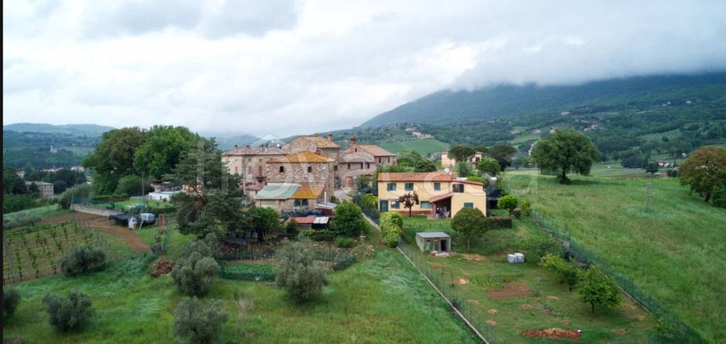 casa indipendente in vendita a Corciano